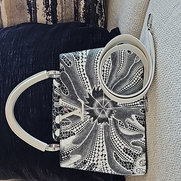 Limited Edition LVxYK 1 of 50 Made Capucines MM - Picture 13 of 13